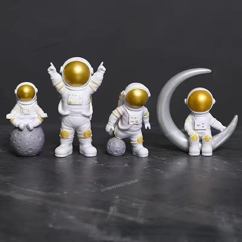 Conjunto de 4 Esculturas Decorativas de Astronauta